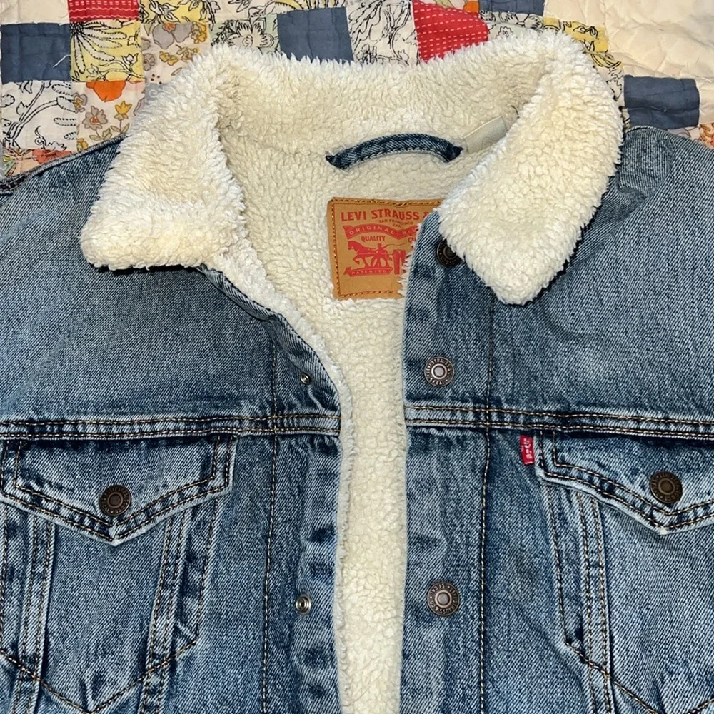 Vintage fleece lined distressed Levi’s denim jeans jacket large - Picture 2 of 8